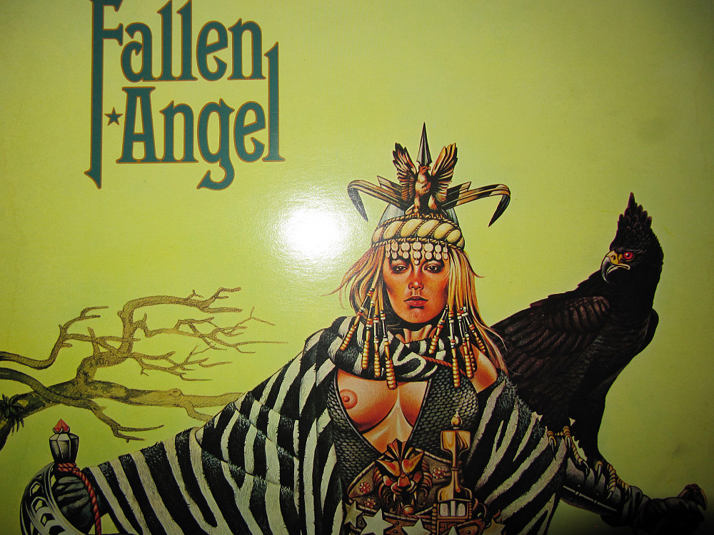 Uriah heep angels. Uriah heep fallen angel 1978 обложка. Uriah heep angels. Uriah heep angels. Uriah heep - fallen angel.