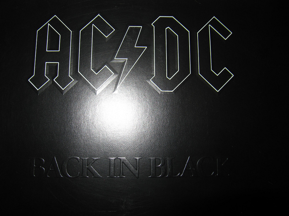Ac dc 2020 обложка. Альбом ас. Диск ac/dc 2008. Ac dc fly on the wall обложка. Ac dc 2008 black ice.
