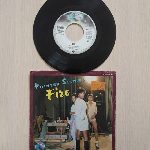 Pointer Sisters ‎– Angry Eyes / Fire \Planet ‎– PL 12 335\7"\45 RPM\Germany\1979G+\G+