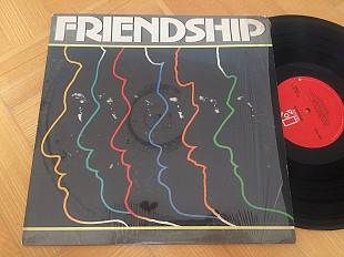 Lee Ritenour + Ernie Watts + Abraham Laboriel + Alex Acuna + Don Grusin = Friendship (USA) JAZZ LP