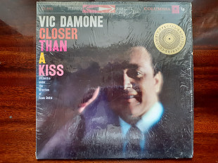 Виниловая пластинка LP Vic Damone – Closer Than A Kiss