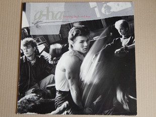 A-ha – Hunting High And Low (Warner Bros. Records – 32 357-6, Germany) insert NM-/NM-
