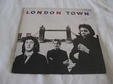 Пластинка группы Wings " London Town " 1978 + Plakat UK