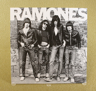Ramones - Ramones (Европа, Sire)