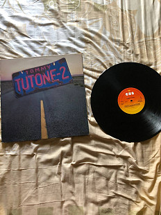 Tommy Tutone-2 ex/ex+ inner Holland CBS 1981