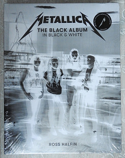 Metallica: The Black Album In Black & White новый фото-альбом книга