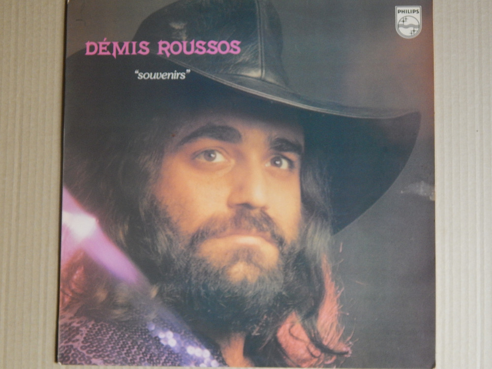 Сувенир демис руссос слушать. Demis Roussos обложки альбомов. Д руссос 1973. Демис руссос в шляпе. Демис руссос фото обложек.