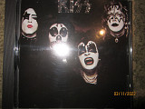 KISS- Kiss