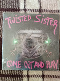 Twisted Sister – Come Out And Play 1985