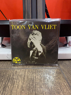 CD Japan Toon van Vliet – Toon van Vliet