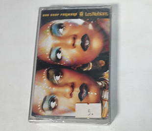 LES NUBIANS One Step Forward MC cassette