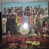 THE BEATLES ''SGT.PEPPER'S LONELY HEARTS CLUB BAND ''LP RED