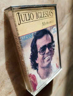 Julio Iglesias "Momenti"