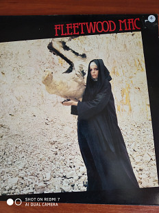 Fleetwood Mac - the pious bird of good omen