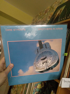 Dire Straits – Brothers In Arms, 2010 (5-й альбом, 1985), 0042282449917, Е.U. (выглядит ЕХ, ЕХ+, иг