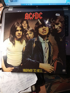AC/DC – Highway To Hell