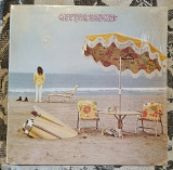 Neil Young On The Beach 1974 UK original, shrink. NO flowral print inside cover! Shaped inner sleeve