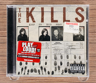 The Kills - Keep On Your Mean Side (США, Rough Trade)