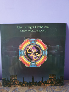 Electric Light Orchestra new world record 1976 (England)Embossed cover nm-/ex+(nm-)