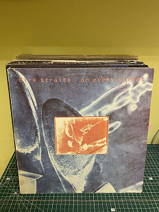 Dire Straits – On Every Street, 1992, Ладъ – 510 160 (VG+, скачков нету, песок на музыке малозамет