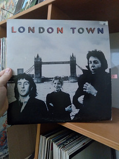 Wings – London Town (Paul McCartney), 1978 (6-й альбом, 1978), 7C 062-60521, Sweden (ЕХ+, вес вини