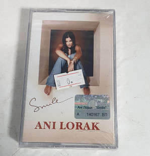 Ani lorak smile