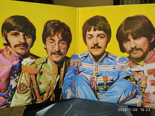 The Beatles-Sgt. Pepper's...NM- EX+/NM- EX+ UK 1983