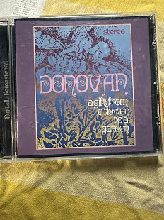 Компакт Donovan-A gift from a flower to a garden.