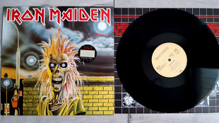 IRON MAIDEN IRON MAIDEN ( EMI 1C038-15 7548 1 A2/B2 ) FAME STICKER 1980 EEC M NM OIS ЕЕС