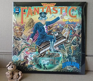 Elton John - Captain Fantastic And The Brown Dirt Cowboy LP Gatefold