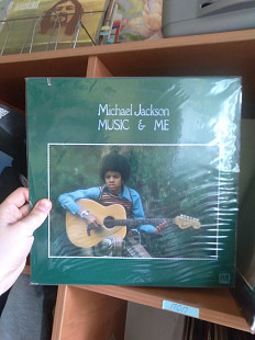 Michael Jackson - Music & Me