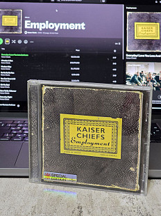 Kaiser Chiefs – Employment