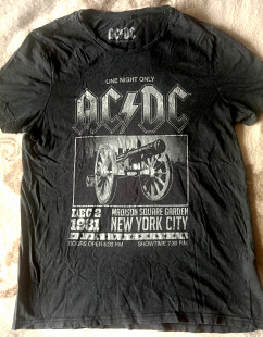 AC/DC фірмова футболка