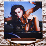 Charli XCX – Crash