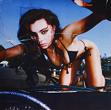 Charli XCX – Crash