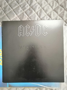 AC/DC – Back In Black