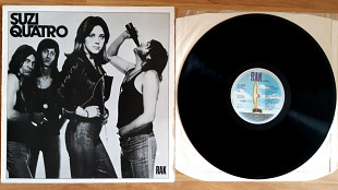 SUZI QUATRO QUATRO ( RAK SRAK 509 A1/B1 ) EMBOSSED COVER 1973 ENGL