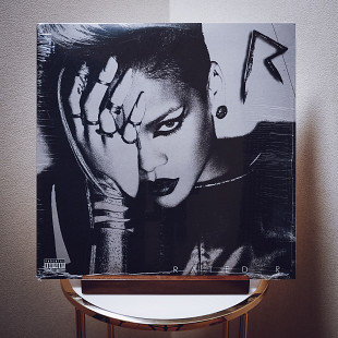 Rihanna – Rated R