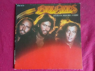 Bee Gees – Spirits Having Flown