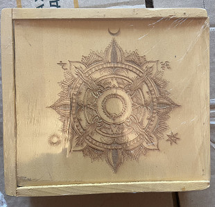 Raventale – Planetarium (Wooden Box Set)