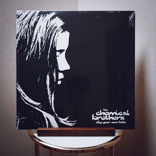 The Chemical Brothers – Dig Your Own Hole