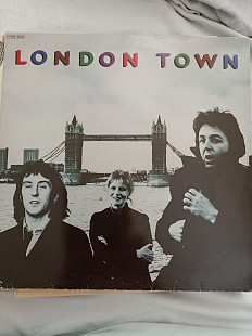 Wings.london town