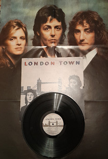 WINGS (Paul McCartney) - London Town ( with gigaposter)