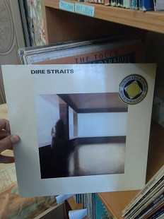 Dire Straits – Dire Straits (1-й альбом), 1978, Vertigo – 6360 162, Germany (ЕХ, между треками и на