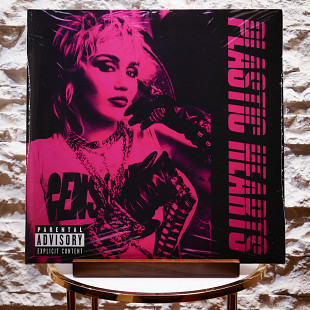 Miley Cyrus – Plastic Hearts