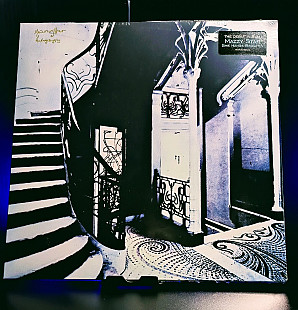 Mazzy Star – She Hangs Brightly