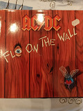 Ac dc, fly on the wall