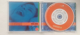 Anija Garbarek Swiling / Waving
