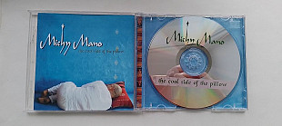 Michy Mano The cool side of the pillow