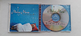 Michy Mano The cool side of the pillow